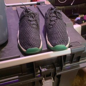 Jordan’s low future size 7y